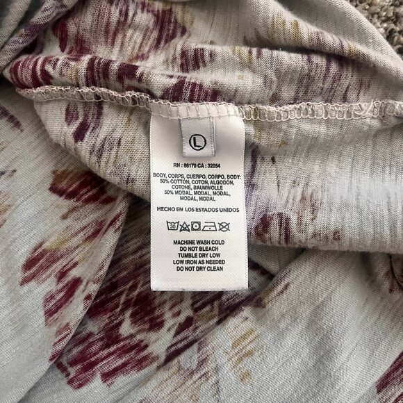 Anthropologie t.la burgandy floral v-neck tee shirt sz Large - Picture 7 of 9
